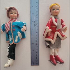 Vtg Woolco figure skaters